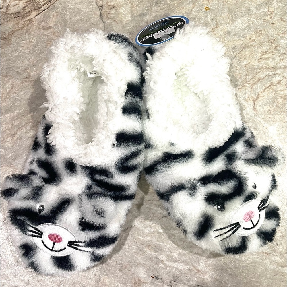 Youth Slippers L “Snoozies!”